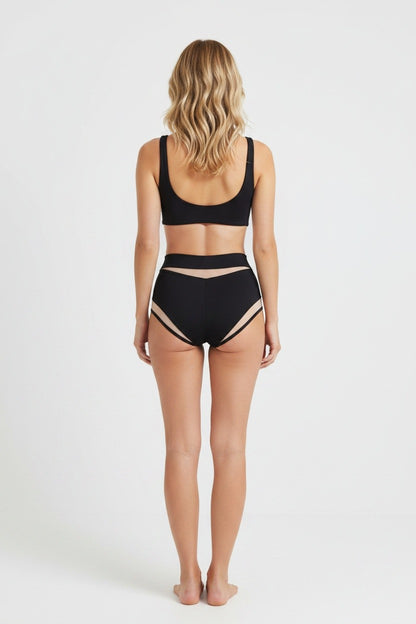 Colorblock Twist Front Sports Bra – Black & White
